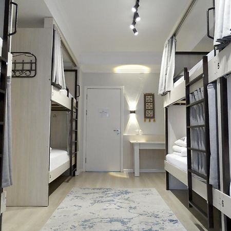 Compass Hostel Бишкек Екстериор снимка