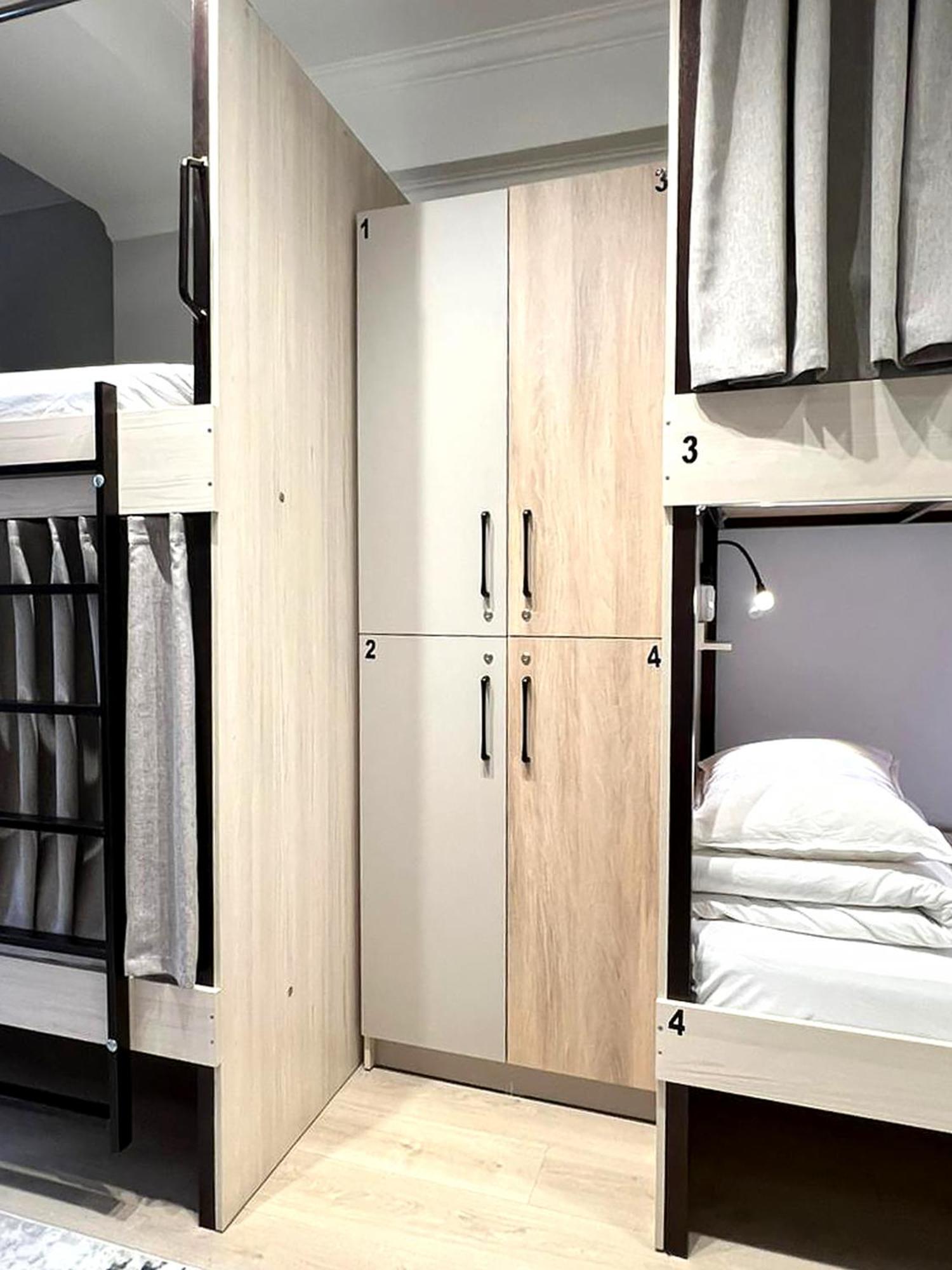 Compass Hostel Бишкек Екстериор снимка