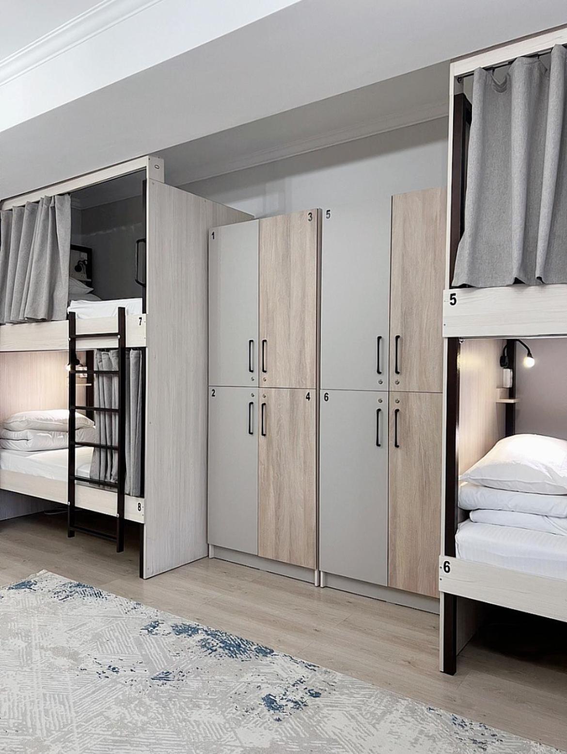 Compass Hostel Бишкек Екстериор снимка