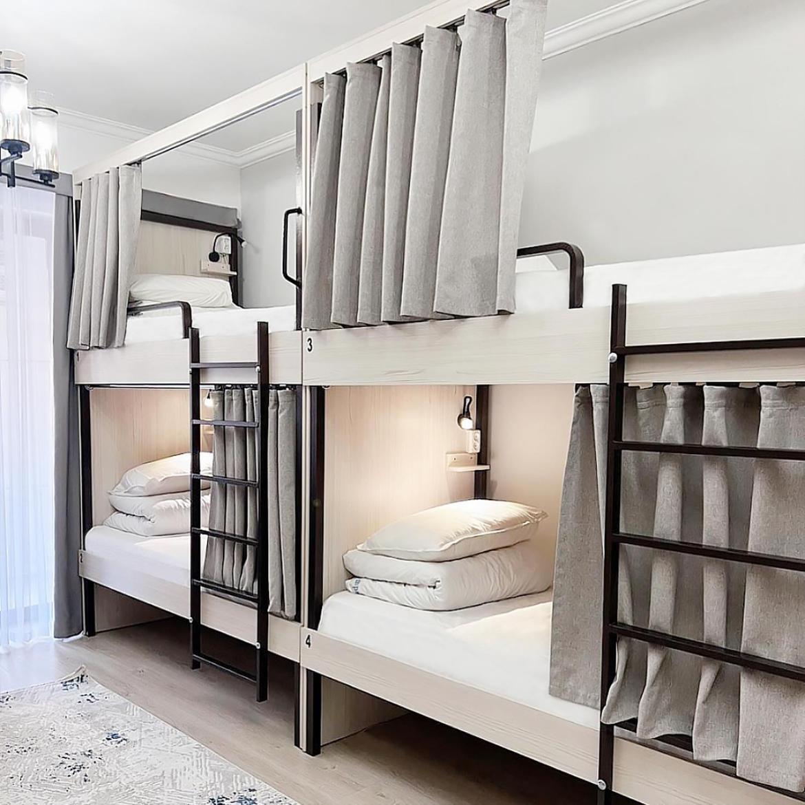 Compass Hostel Бишкек Екстериор снимка