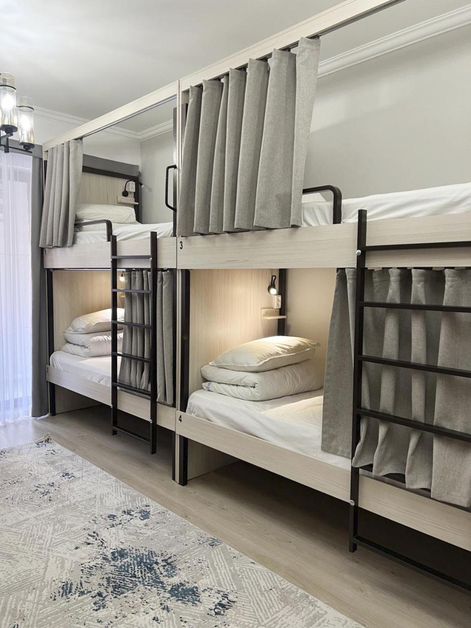 Compass Hostel Бишкек Екстериор снимка