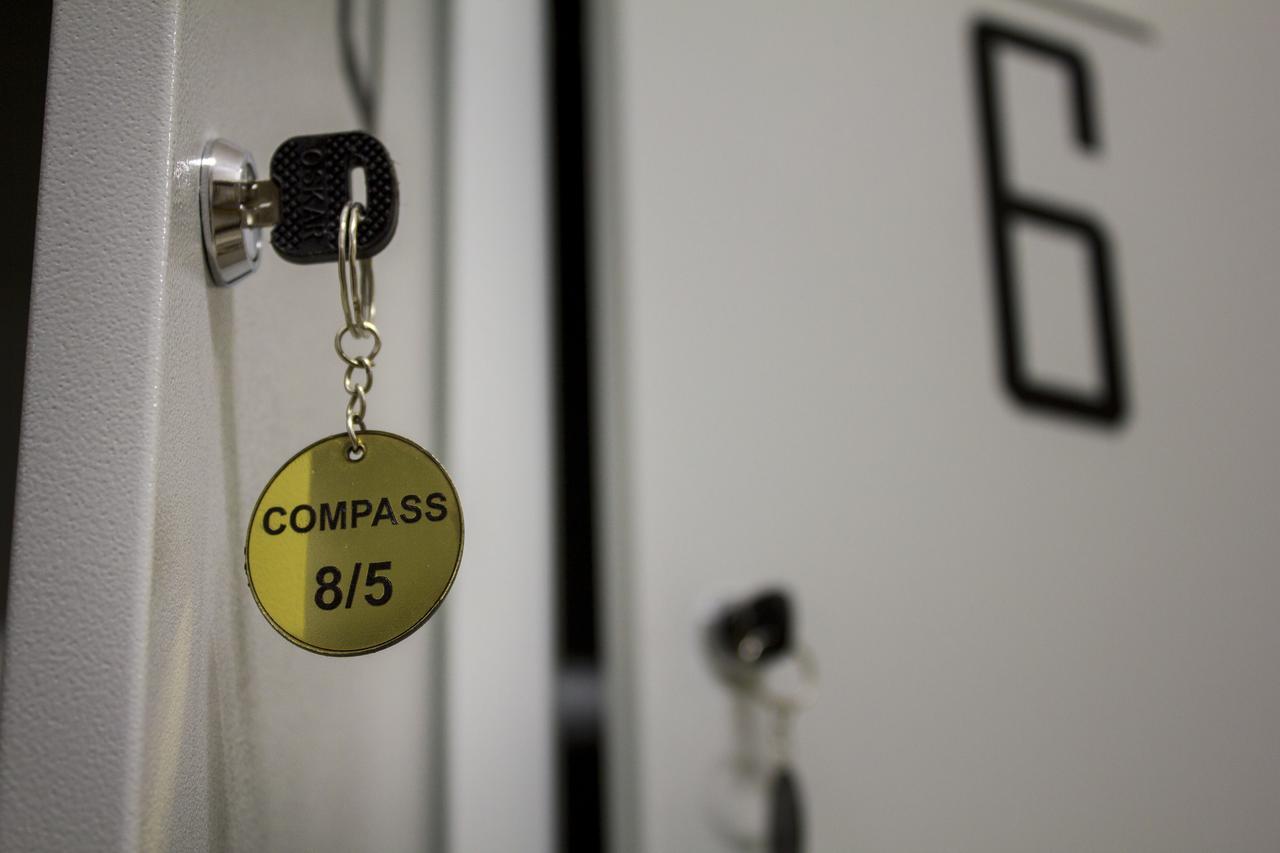 Compass Hostel Бишкек Екстериор снимка