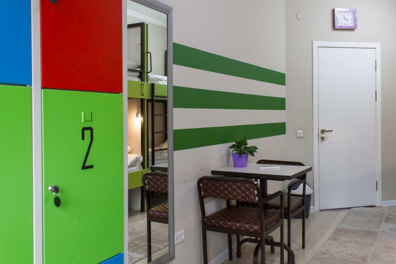 Compass Hostel Бишкек Екстериор снимка